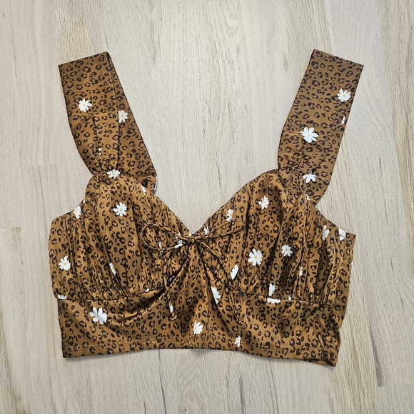 Leopard Print Brown Women's Top - Picture 1 of 8